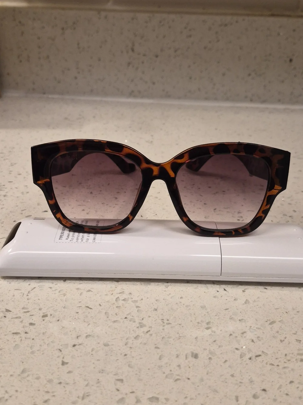 Women's Tortoiseshell Oversized Sunglasses - Brown Gradient Lenses